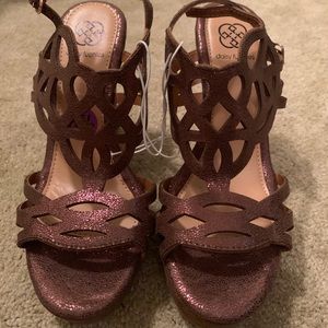 Daisy Fuentes Wedges